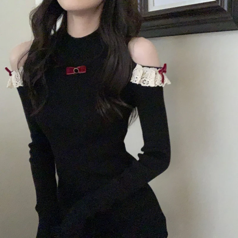 С открытыми плечами и кружевной отделкой в рубчик красные черные сандалии с