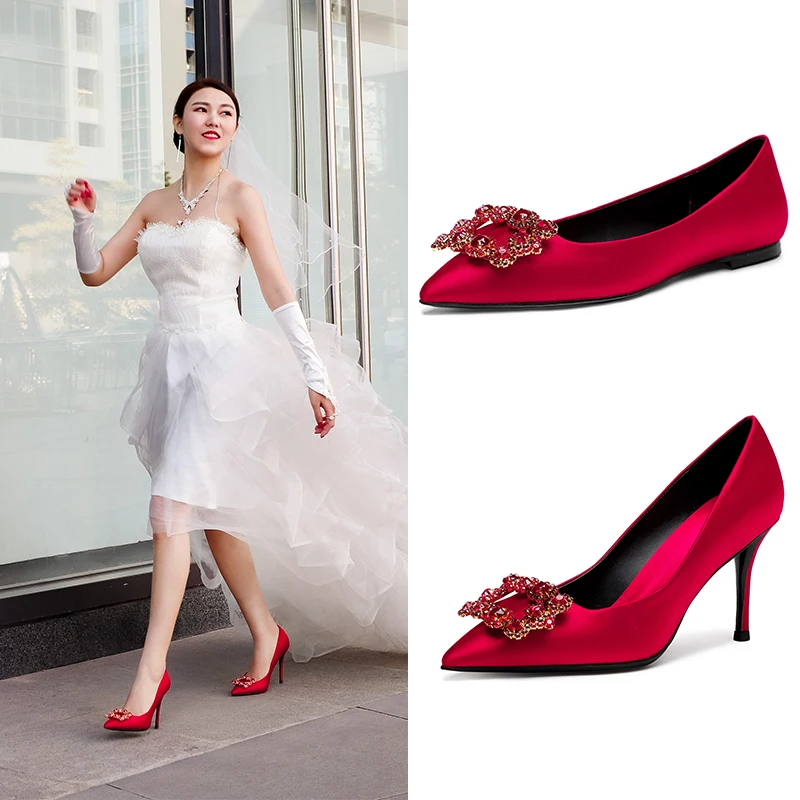 

2021 new Chinese style wedding shoes Black wedding Joker high heels Crystal decorated beautiful women's shoes bridesmaid shoes