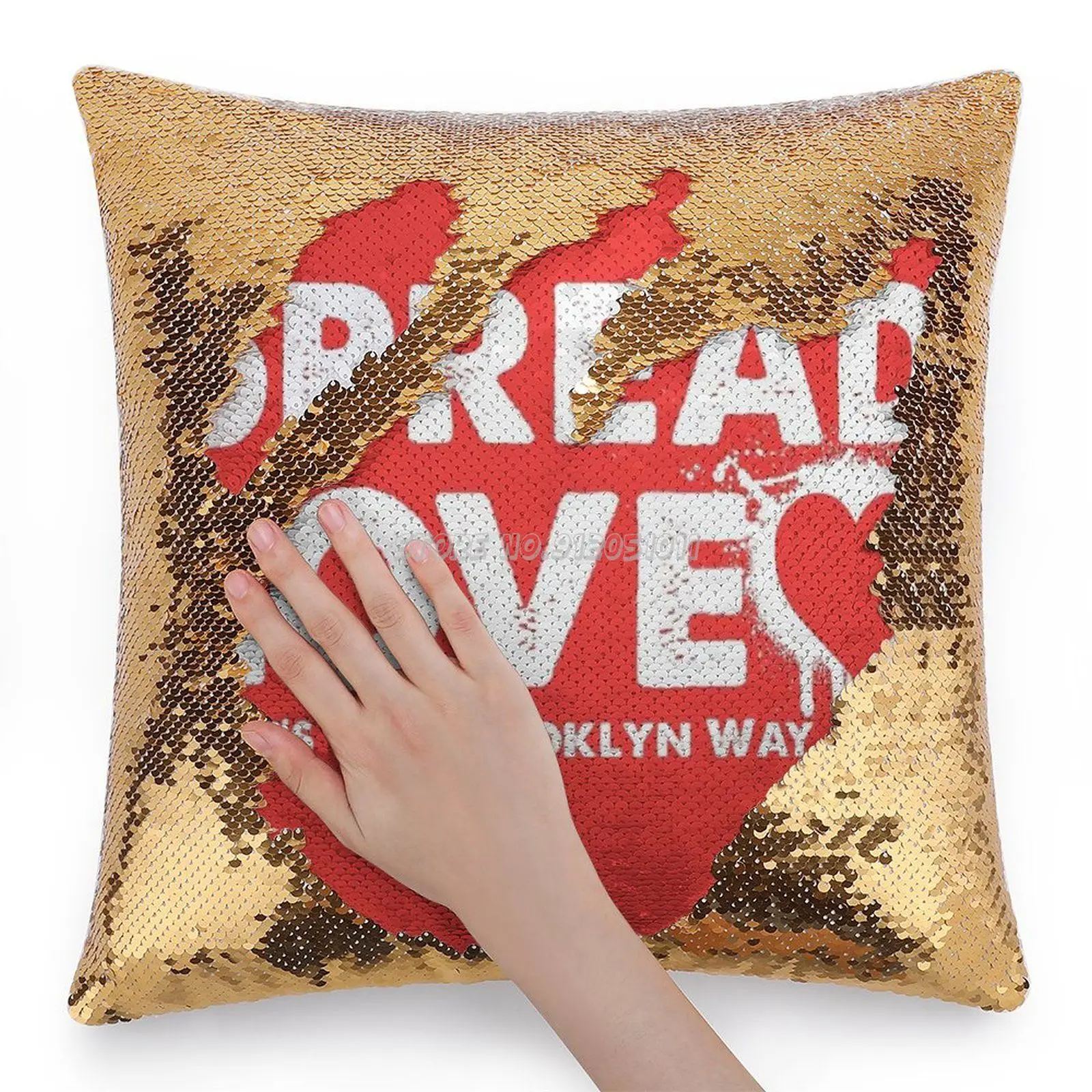 Распространять любовь Sequin Подушка пол Цитата распространение большой B I G