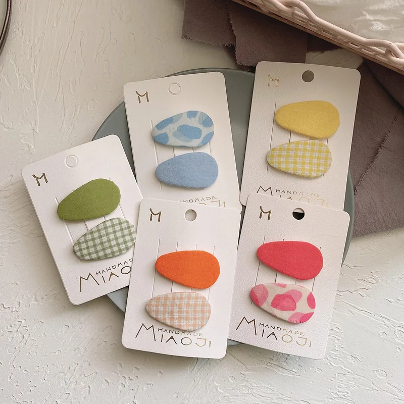 

2 шт., заколки для волос в клетку