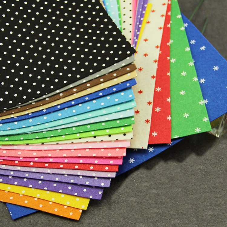 Полиэфирная акриловая войлочная ткань в горошек толщиной 1 мм 30 см x на лист 20