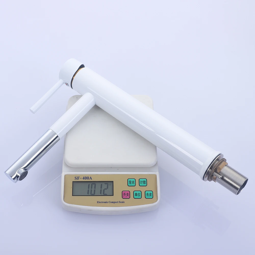 Smesiteli латунный Черный кран на бортике с одним отверстием одной ручкой для горячей