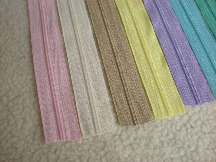 10 шт. 3 # цветной нейлоновый змеевик на молнии Женская молния с открытым концом для