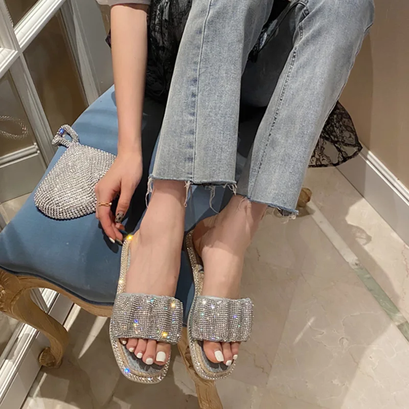 

Women Shoes Home Slippers Female Flats Rubber Slippers Women Flip Flop Fashion Rhinestones Slides 2021 Women Summer Footwear
