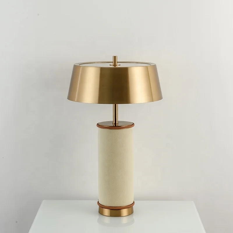 Кожаная основа Золотая Металлическая лампа навес Светодиодная настольная Dask