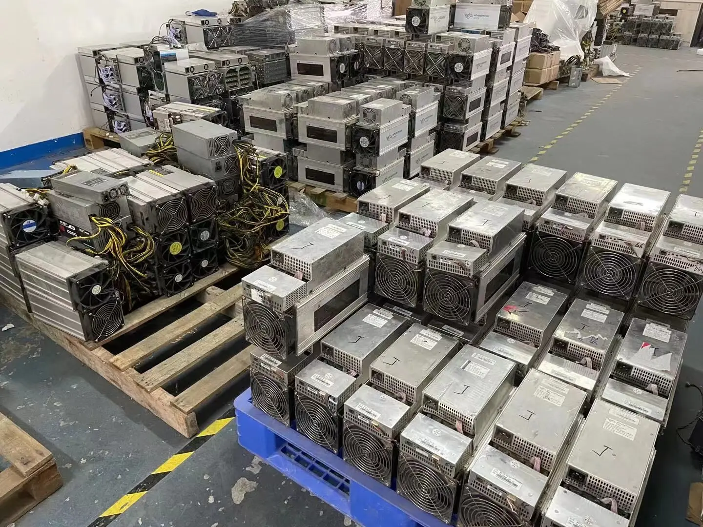 Майнер AntMiner S9 13 5 T б/у с блоком питания 1800 Вт биткоинов Asic BTC BCH лучше чем Antminer t 14t S9k
