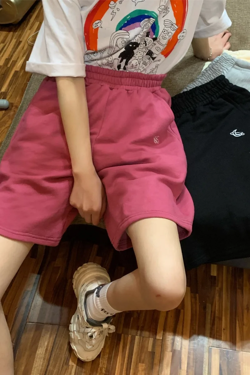 

Summer BF wind 2021 new women's straight pants Hong Kong Style loose half pants High Waist Wide Leg leisure sports shorts