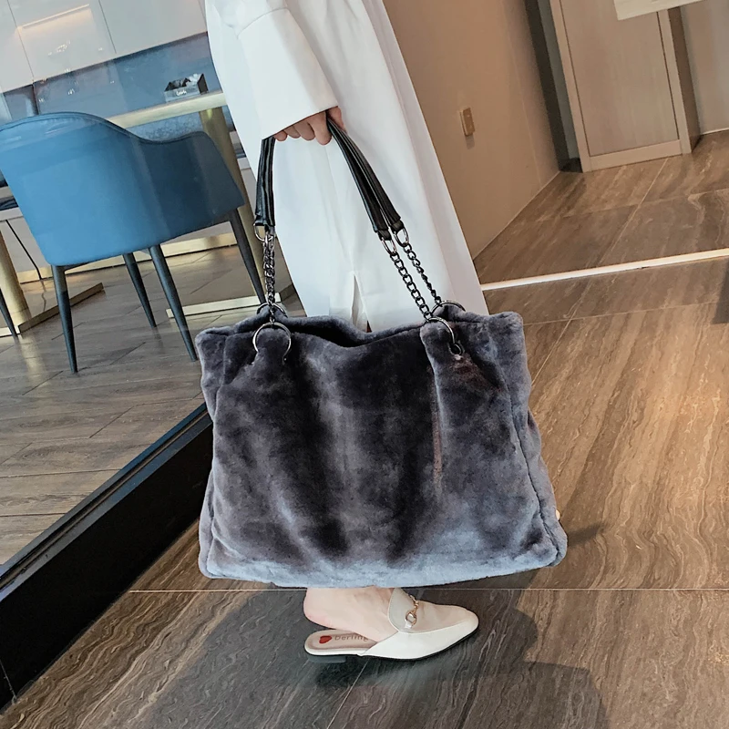 Original Brand Autumn And Winter Plush Shoulder Bag& Large Capacity Chain Tote Bag Width 49cm High 31cm Thickness 13cm