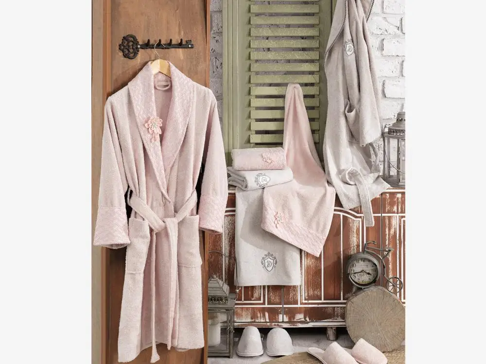 Набор Банных халатов из бамбука с объемной вышивкой в виде лотоса|Банные