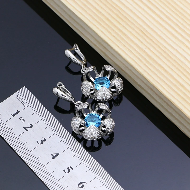 Женский ювелирный комплект из колье серёг кольца и браслета серебро 925 пробы