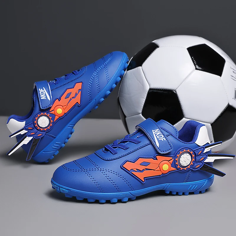 New Cartoon Green Indoor Soccer Shoes Child Turf Soccer Shoes Kids Low top Football Shoes Teenage Sport Sneakers Chuteira Futeb