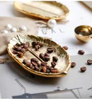 Аккумуляторы для Керамика тарелка с листьями Серебряный хранения лоток из розового золота Керамика s украшения побрякушки эмали Блюдо Лист дерева украшения закуски десерт