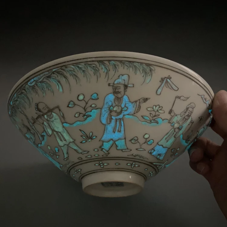 

Династия Мин (Chenghua1465-1487), светящийся фарфор в ночное время, три цвета, 8 фотоэлементов, старые товары