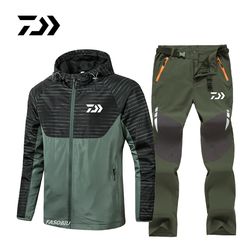 

Daiwa Waterproof Fishing Suits Men's Autumn Winter Fishing Clothes Breathable Hooded Fishing Jackets Outdoor Windproof Clothing