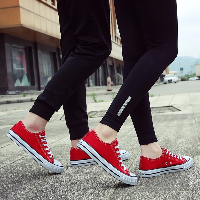 

YEINSHAARS 2020 New Men Canvas Shoes Breathable Classic Men Vulcanized Shoes Couple Summer Fashion Sneakers Men Casual Shoes