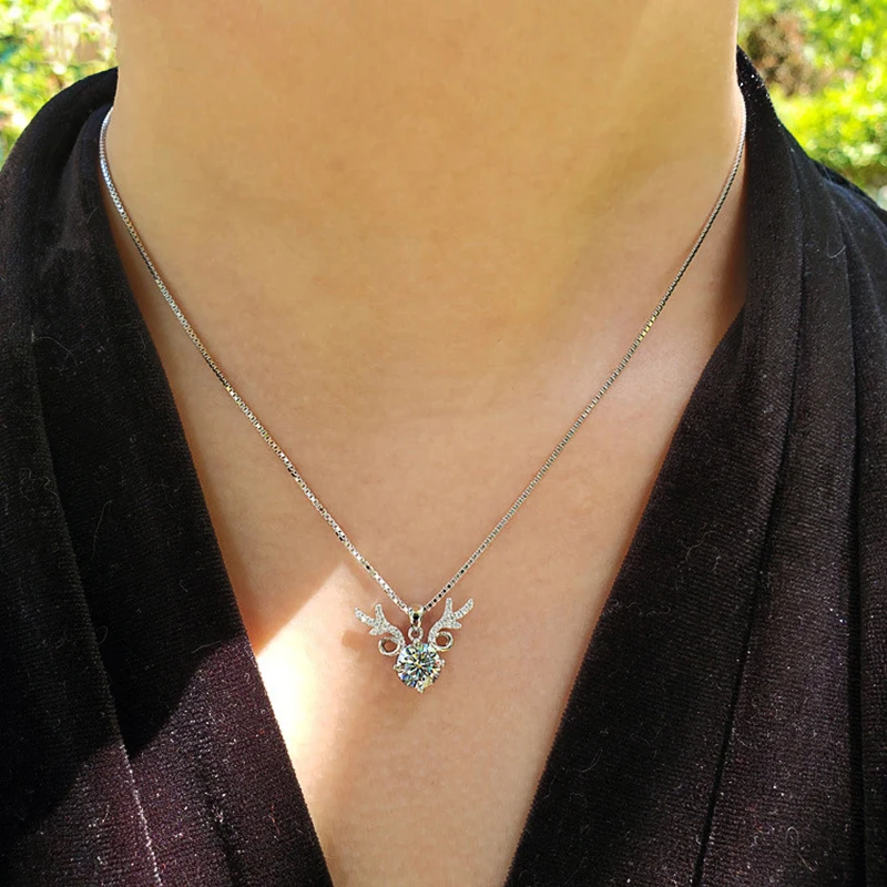 

Huitan Modern Antler Pendant Necklace for Women Romantic Female Party Accessories Daily Wearable Versatile Jewelry On The Neck