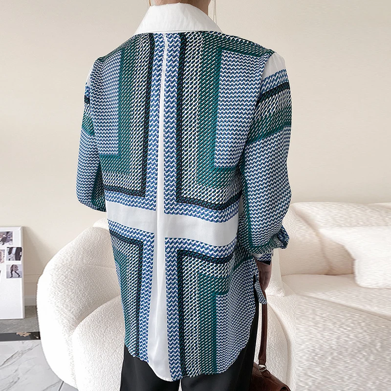 

TWOTWINSTYLE Patchwork Colorblock Shirts For Female Lapel Collar Long Sleeve Loose Women's Casual Shirt Fashion New 2021