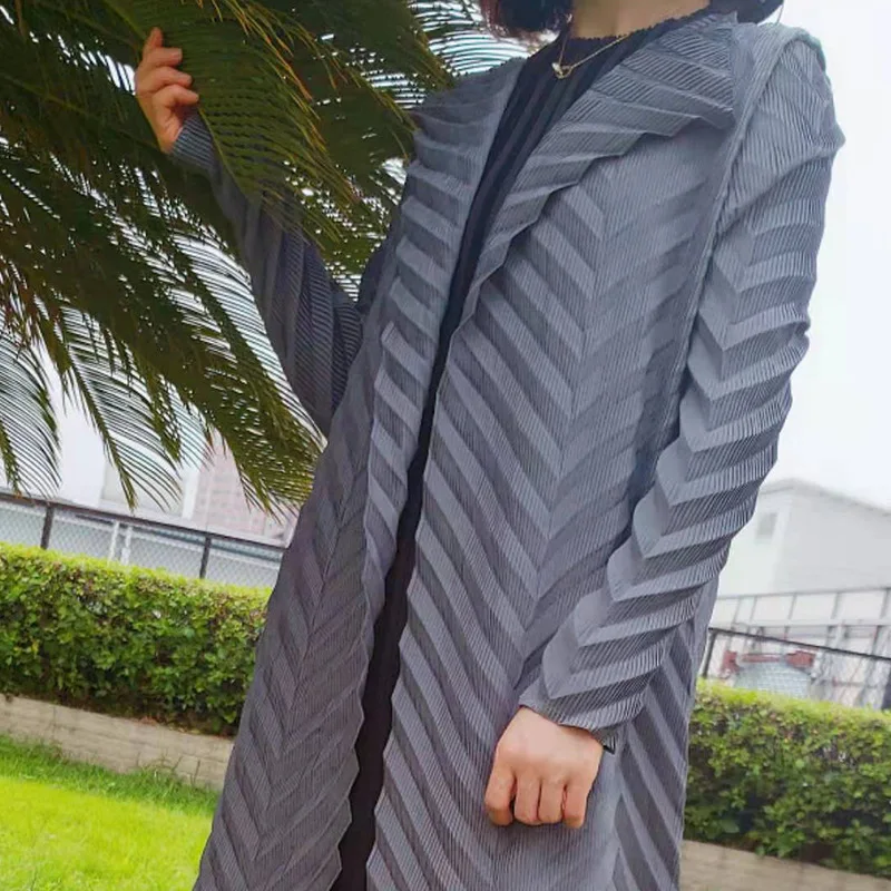 

Long-sleeved jacket in thin windbreaker
