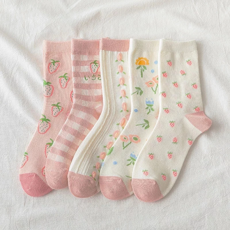 

Japanese Harajuku Style Kawaii Woman Socks Cotton with Strawberry and Flower Funny and Pink Socks Women
