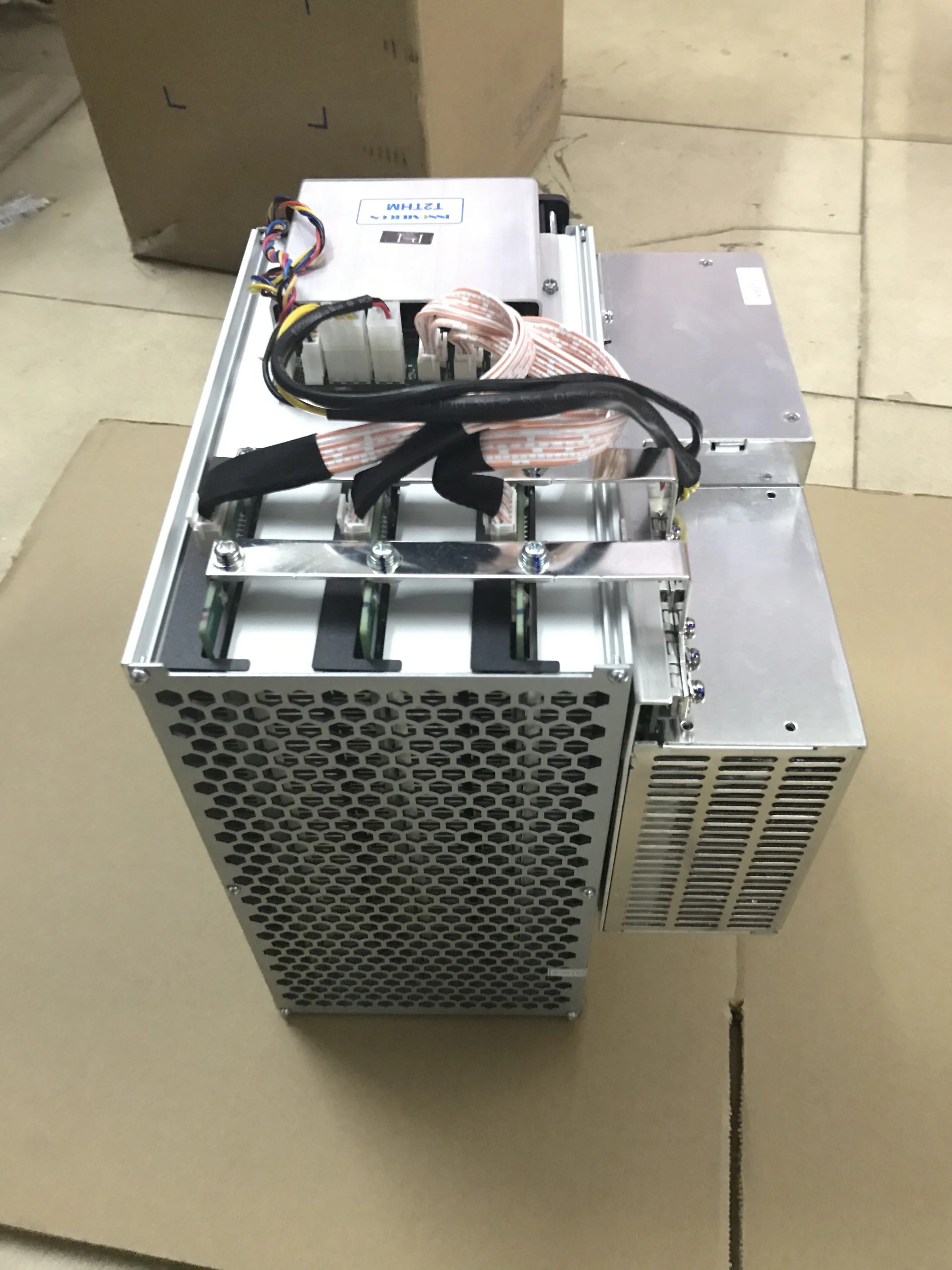 На Московском складе Innosilicon T2T 30T sha256 asic miner 30Th/s bitcoin BTC Mining machine с блоком питания -