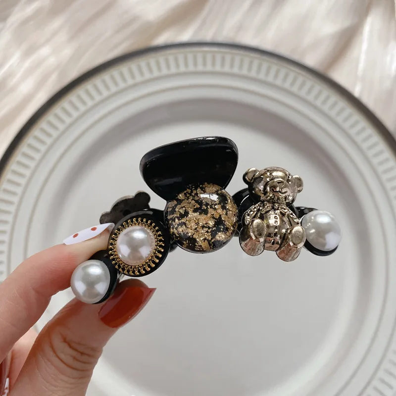 

New Big Pearls Bear Cub Acrylic Hair Claw Clips Big Size Makeup Hair Styling Barrettes for Women Hair Accessories