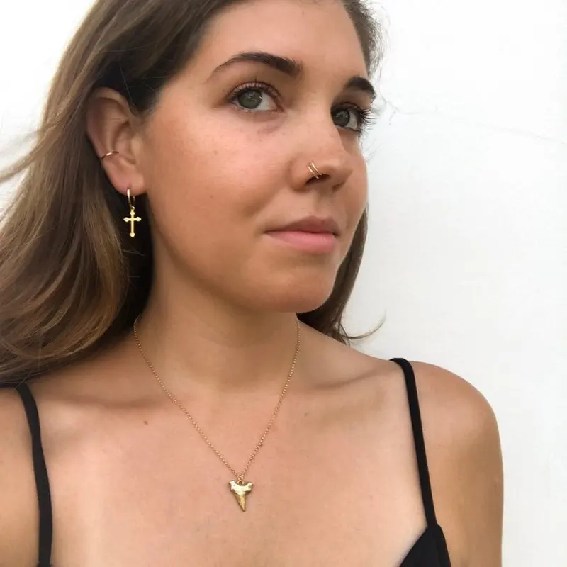 Модное ожерелье HebeDeer для девочек Женская цепочка серебряного цвета с акулами