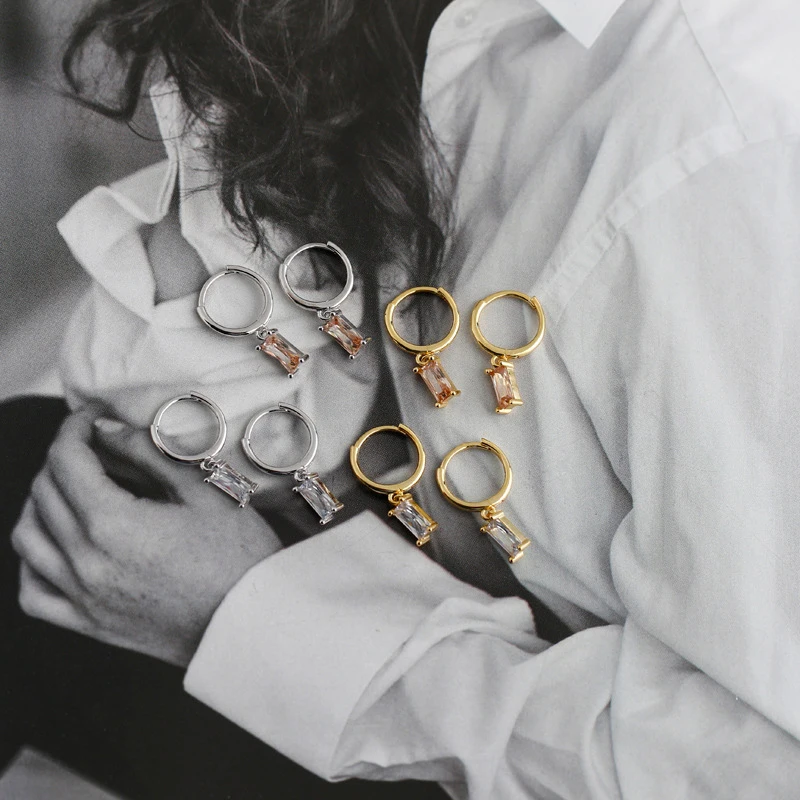 Серьги гвоздики женские многоцветные из серебра 925 пробы с искусственным