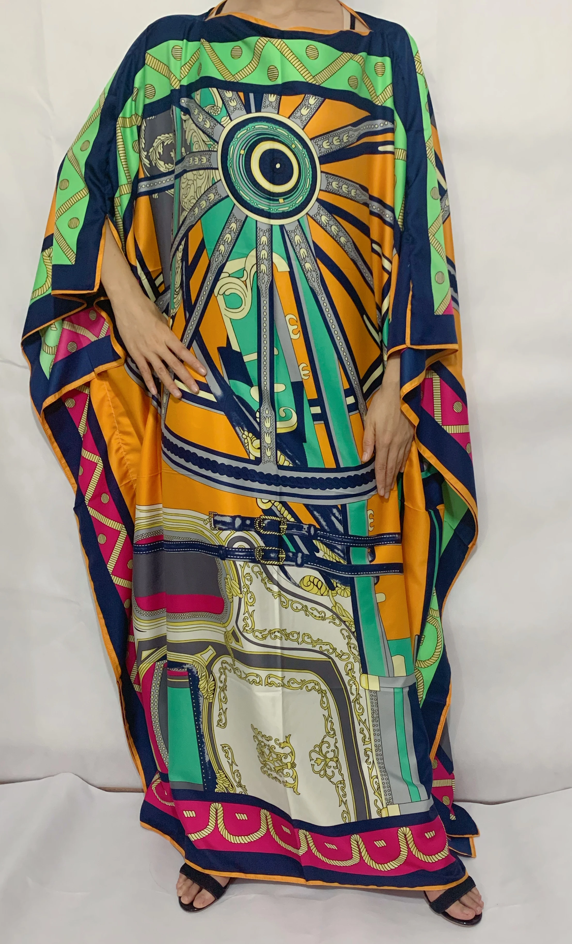 

Summer Holiday Beach Silk Kaftan Bohemian Maxi dresses length 130 cm x 130cm width Dashiki Muslim Women Abaya Robe dresses