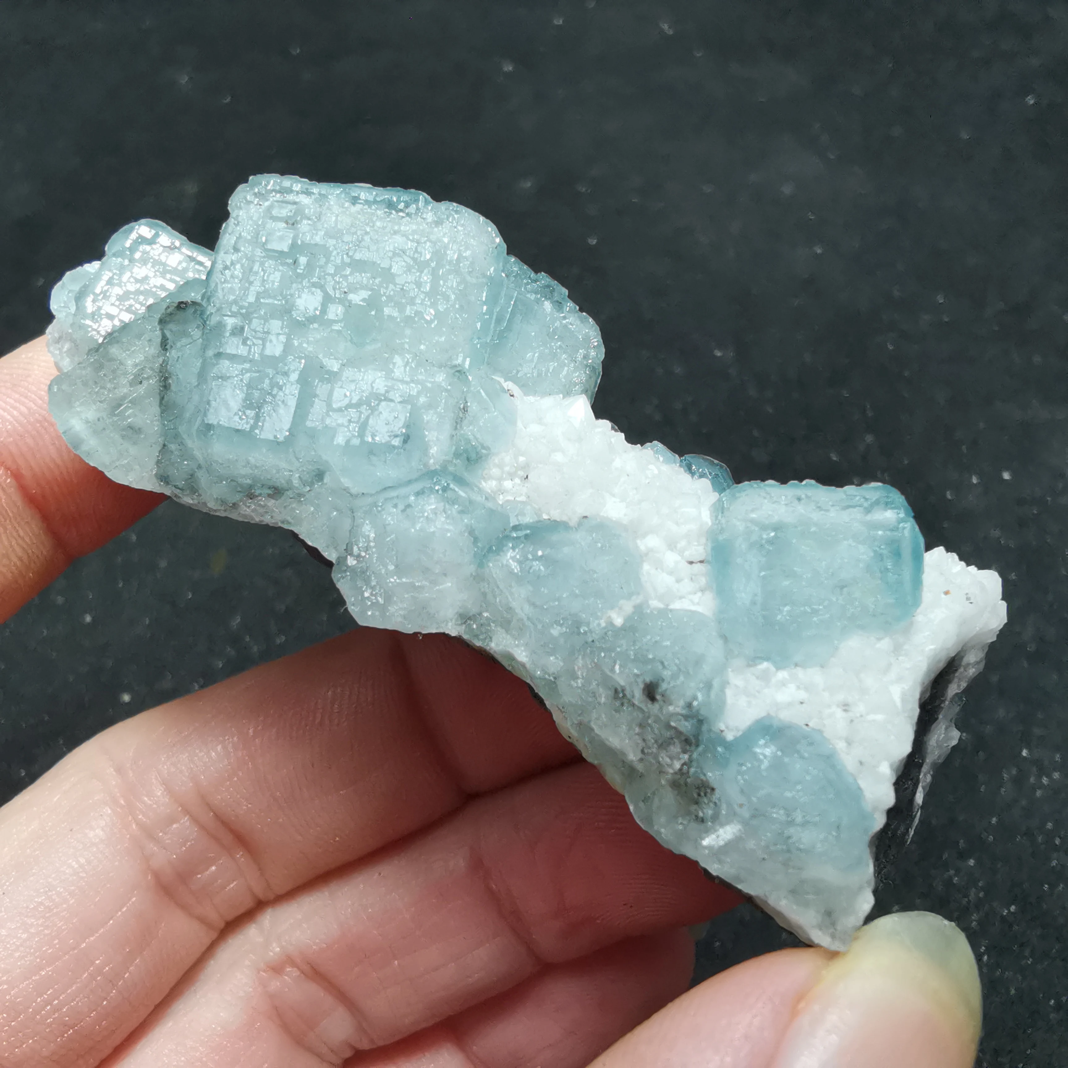 

Натуральный редкий сине-зеленый флюоритовый кластер, 51 г, образец минерала, энергичный необработанный камень, декоративное украшение для дома