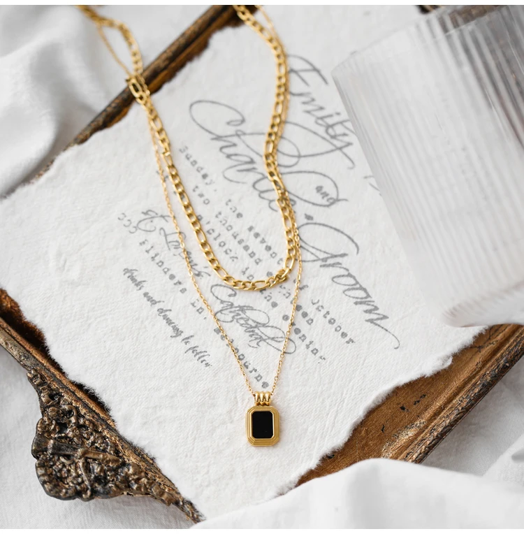 

Black White Pendants And Necklaces for Female Fashion Stainless Steel Men's Chain 18k Gold Necklace Costume Jewelry for Women