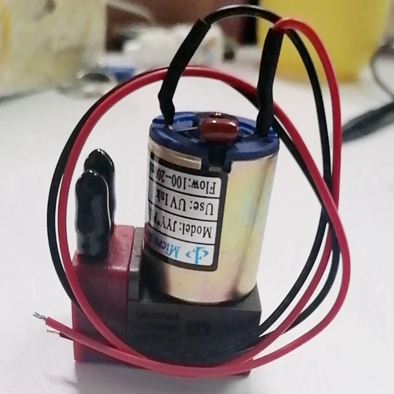 Маленькая чернила насос специальный для подачи чернил УФ машина используется