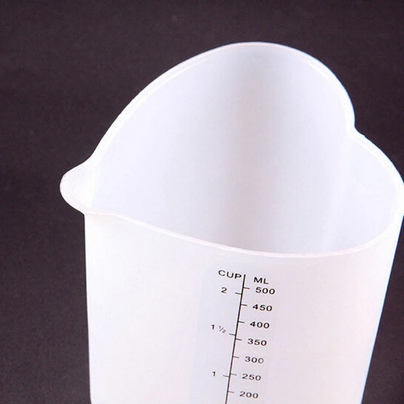 

Hot sale 500ML Silicone Measuring Cups Heart Shape Thicken Soft Ovenproof Flexible Pinch Pour Cup Cake Baking Tools dropshipping