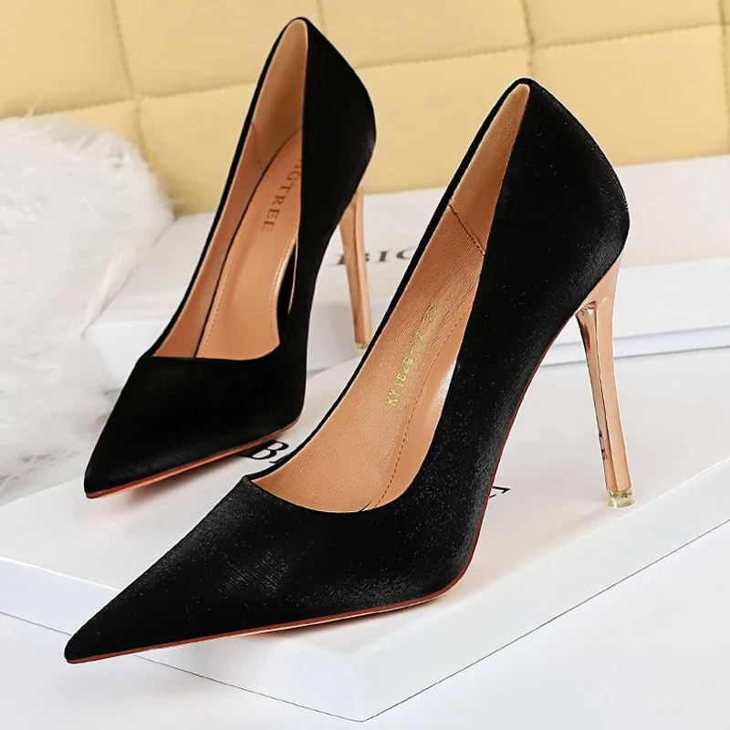 

New Shoes New Silk Women Pumps Stiletto Super High Heels 10.5 Cm Sexy Women Heels Plus Size Pumps Ladies Shoes Party Shoes