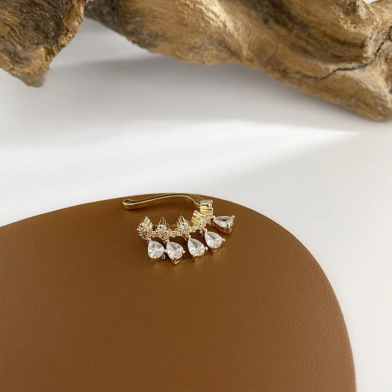 

Non Piercing Clips Jewelry For Women Elegant Sweet Zircon Beads Tassel Gold Ear Clip Earrings Ladies Charms Jewellery Gifts