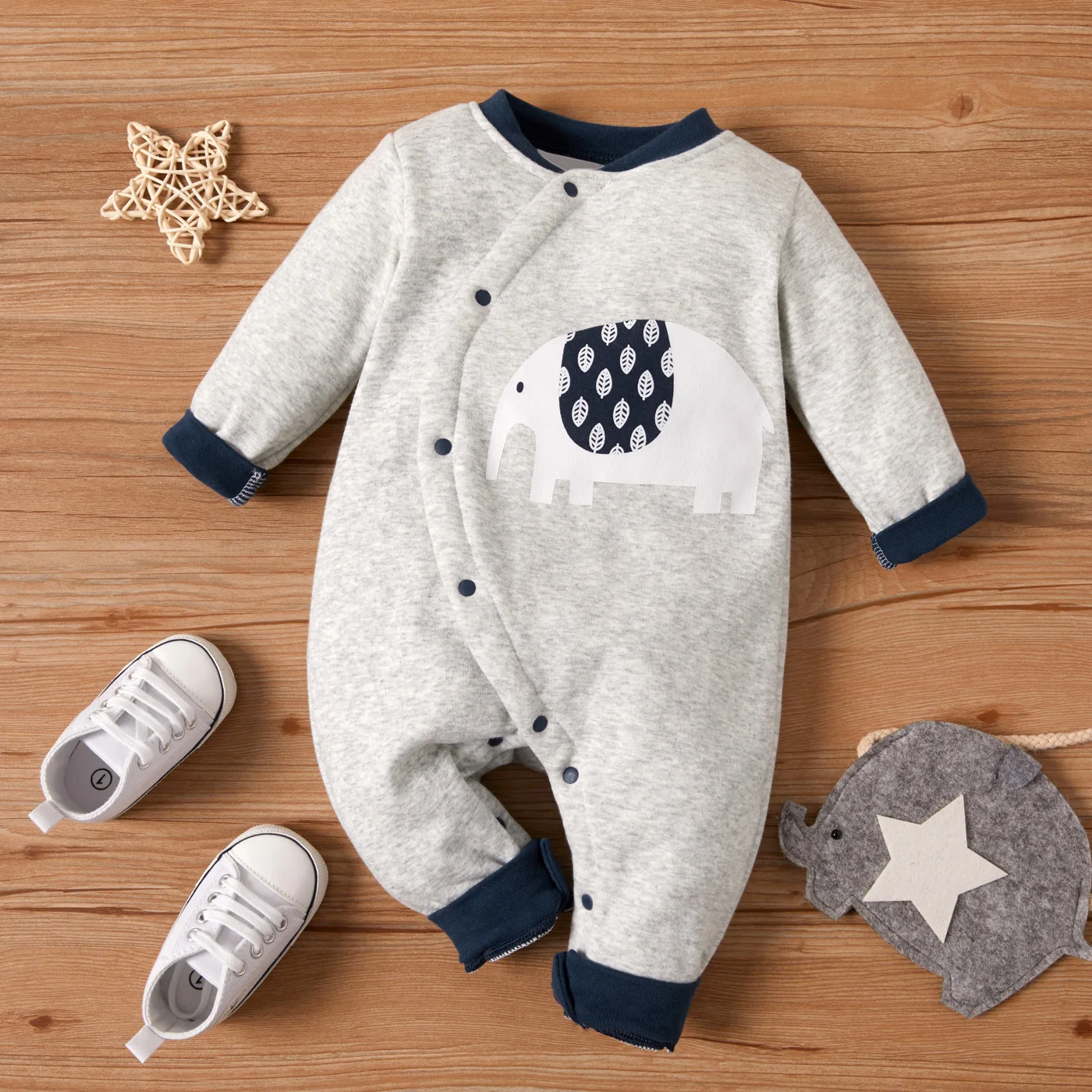 

PatPat Elephant and Leaf Print Long-sleeve Baby Jumpsuit