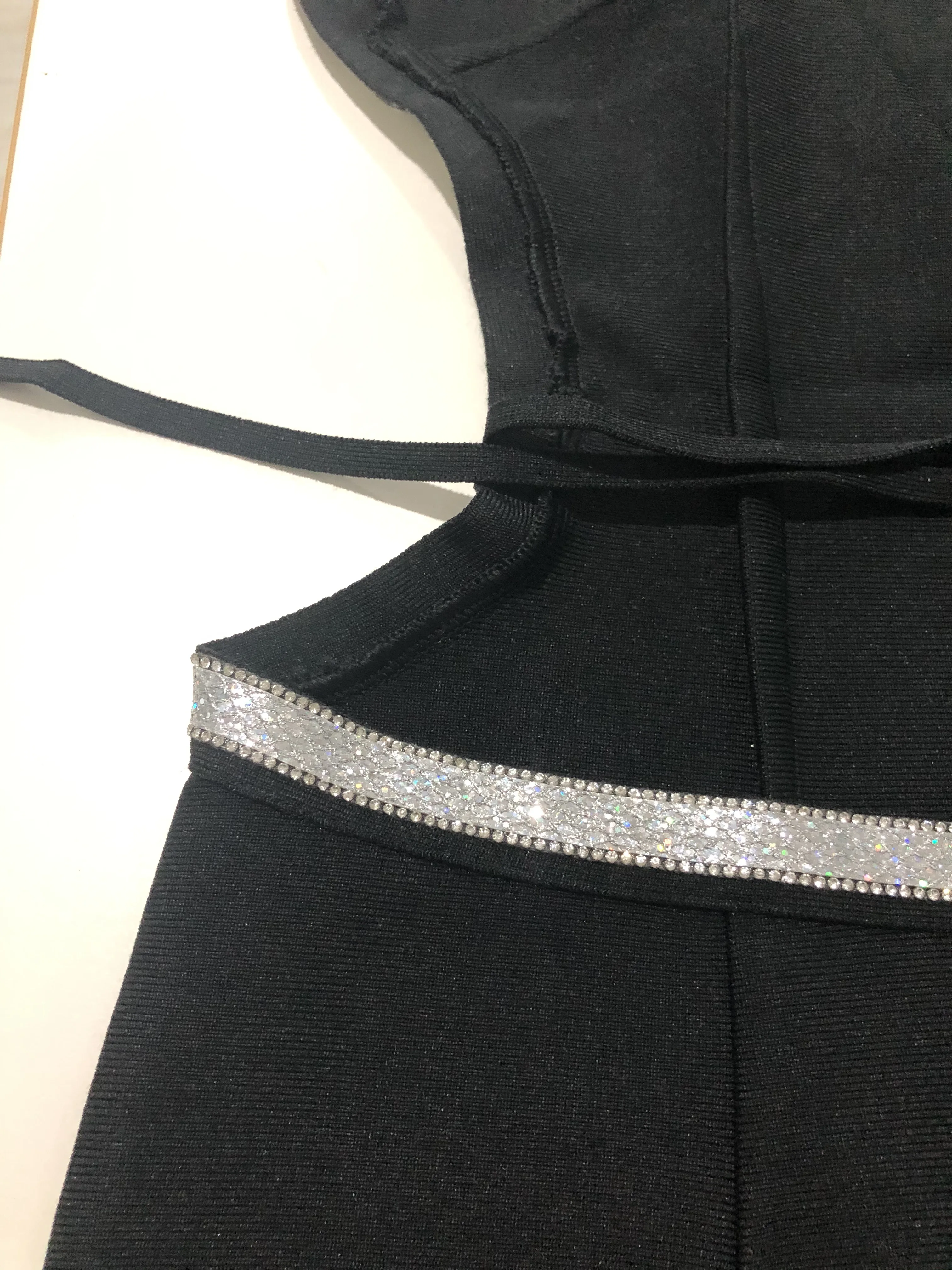 Женское платье с блестками черное облегающее элегантное клувечерние ное