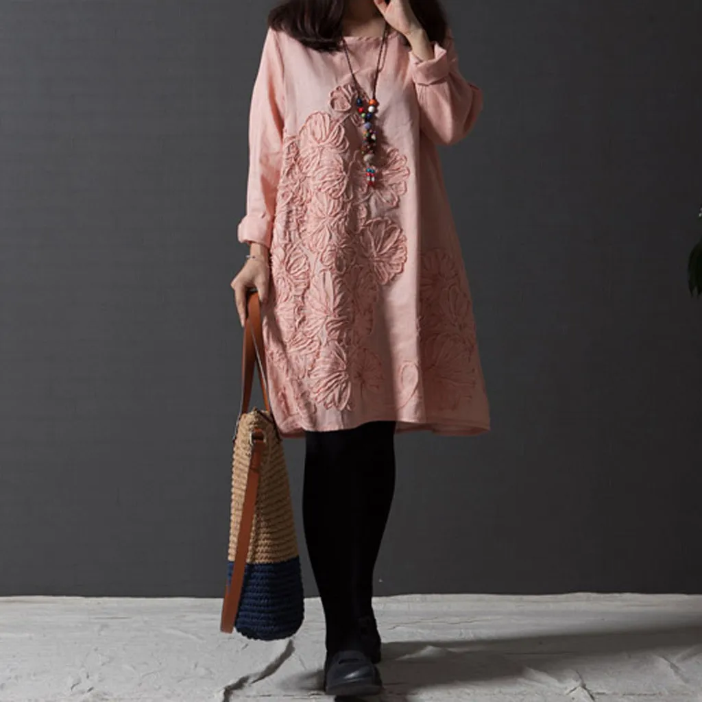 Льняное свободное платье с вышивкой и длинными рукавами женское элегантное