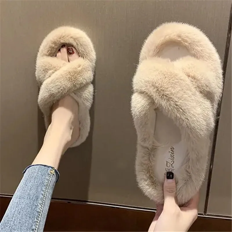 

Fall/winter New Style Women Plush Slippers with Flat Bottom Fashionable Outer Wear Warm Ladies Slippers Non-slip Lazy Slippers