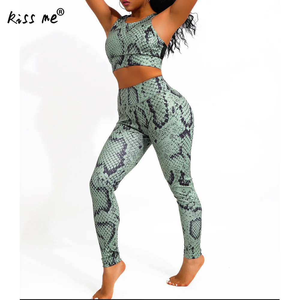

Спортивный костюм из двух предметов со змеиным узором, комплект для йоги, спортивная одежда для женщин, леггинсы для фитнеса в тренажерном з...
