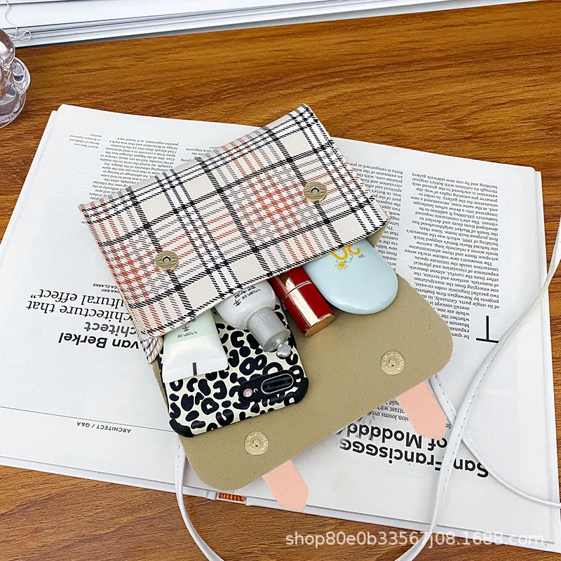 

Summer Simplicity Crossbody Handbag Casual Small Square Bag