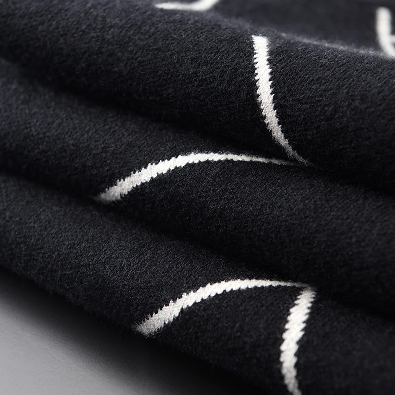 Men Luxury Jacquard Striped Knitting Round Collar Mens Fashion Casual Slim Fit Sweater Man Plus Size 4XL |