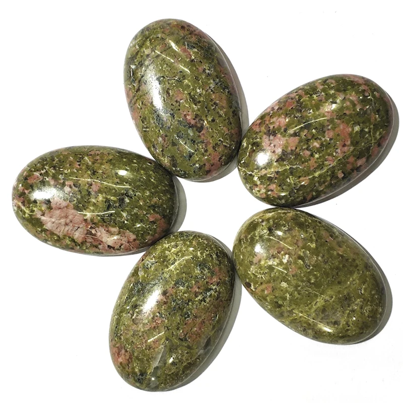 

Natural Rose Quartz Oval Shaped Striped Agate Crystal Carved Palm Love Healing Gemstones Jewery Accessories