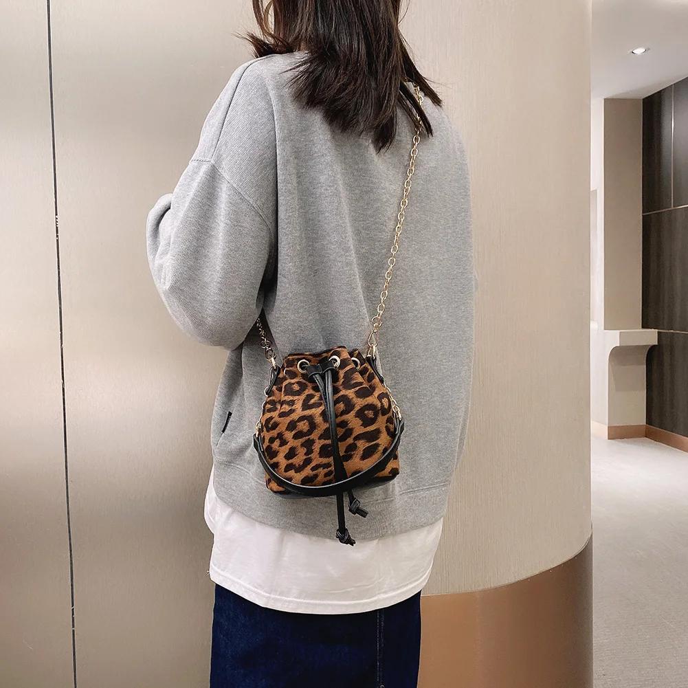 

Fashion Drawstring Bucket Messenger Bag Women Zebra Leopard Pattern Chain Shoulder Crossbody Handbag Purse Pouch for Lady Girls
