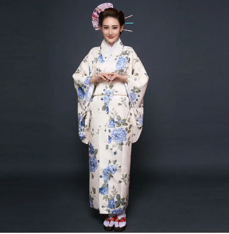 Style 2 Japanese Traditional Yukata for Women Retro Florao Sakura Pink Kimono Ceremony Dress for Women Vintage Flower Haori Women - Цвет: Style 2