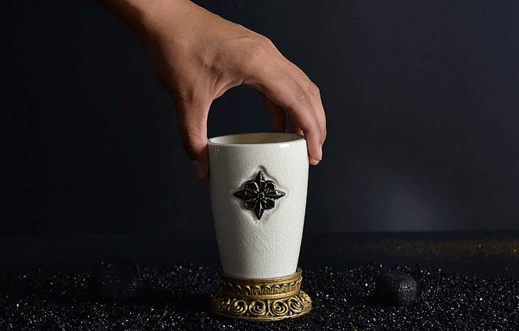 Новый минималистичный фарфоровый набор для ванной комнаты в европейском стиле