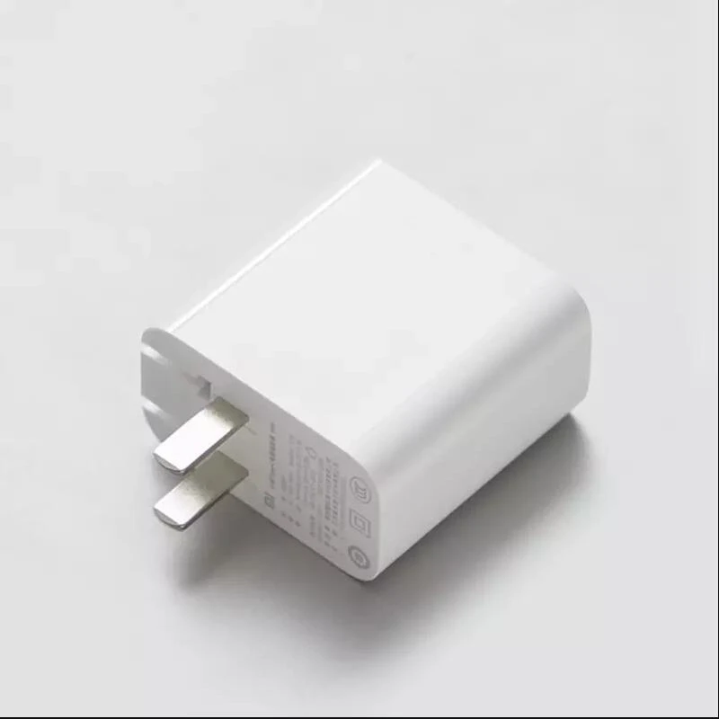Зарядное устройство Xiaomi с 3 USB портами и поддержкой быстрой зарядки 65