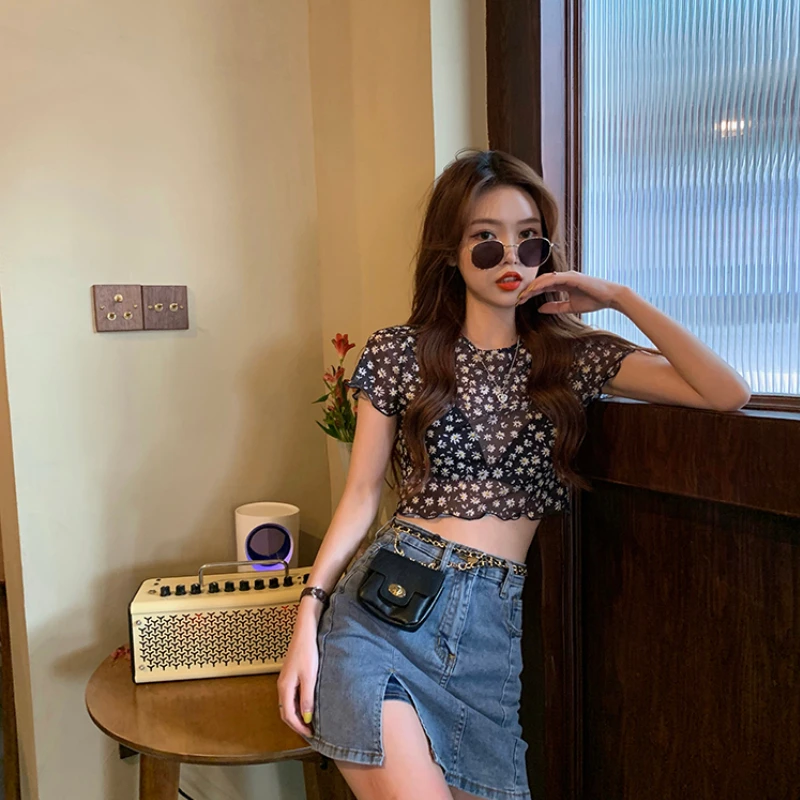 

2021 New Summer Short Sleeve Mesh See-Through Crop Top Women Fashion Streetwear Outfits