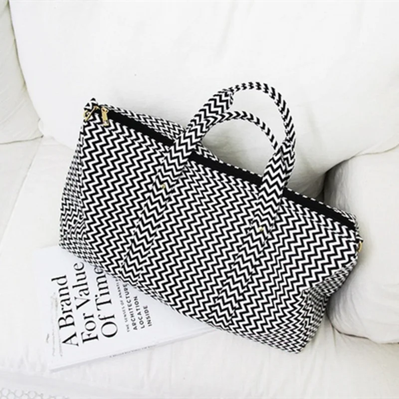 2019 Модные женские дорожные сумки в черно-белую полоску вместительные для ручной