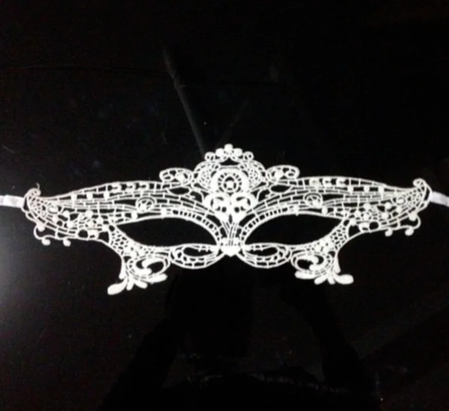 2 шт. новинка Сексуальная Вышивка Черная кружевная маска женская с вырезом для