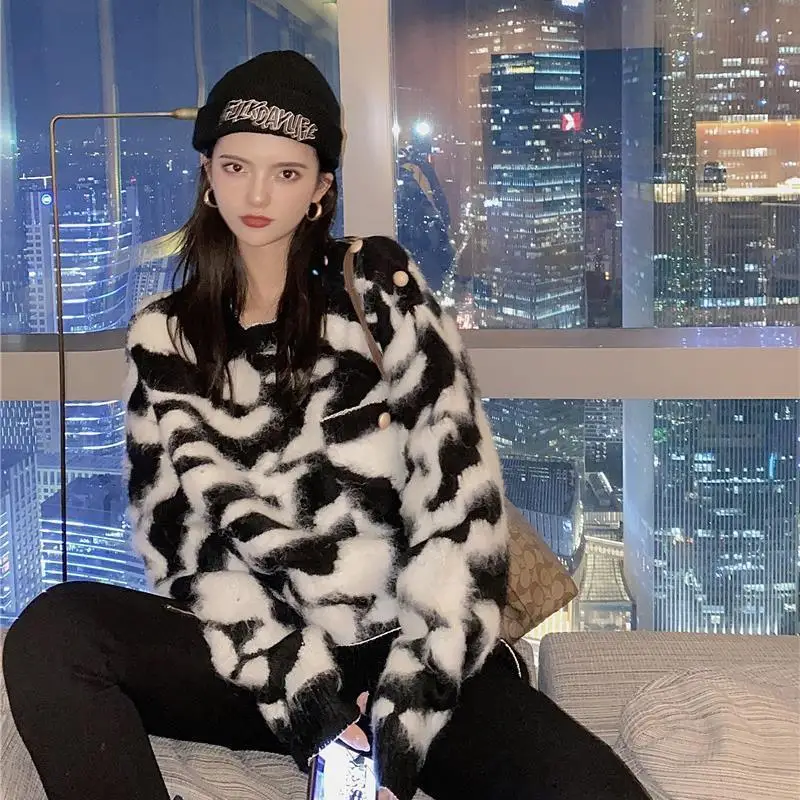 

New Hong Kong Style Retro Style Leopard Sweater